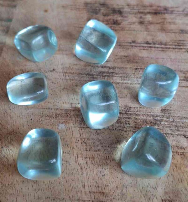 Blå Obsidian kristall